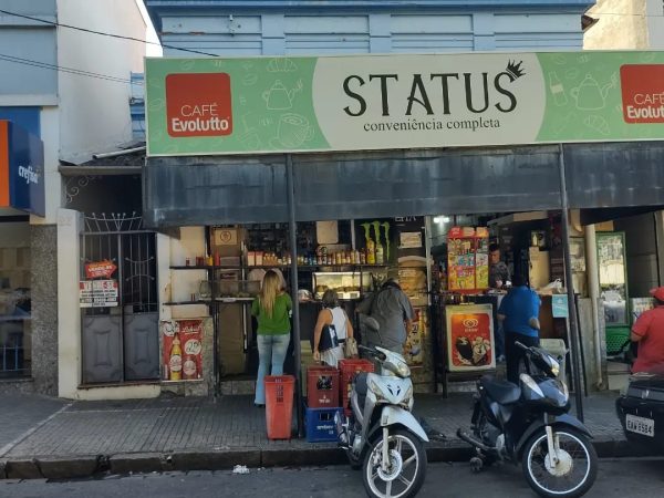 IMÓVEL CENTRAL À VENDA- PONTO COMERCIAL E RESIDÊNCIA