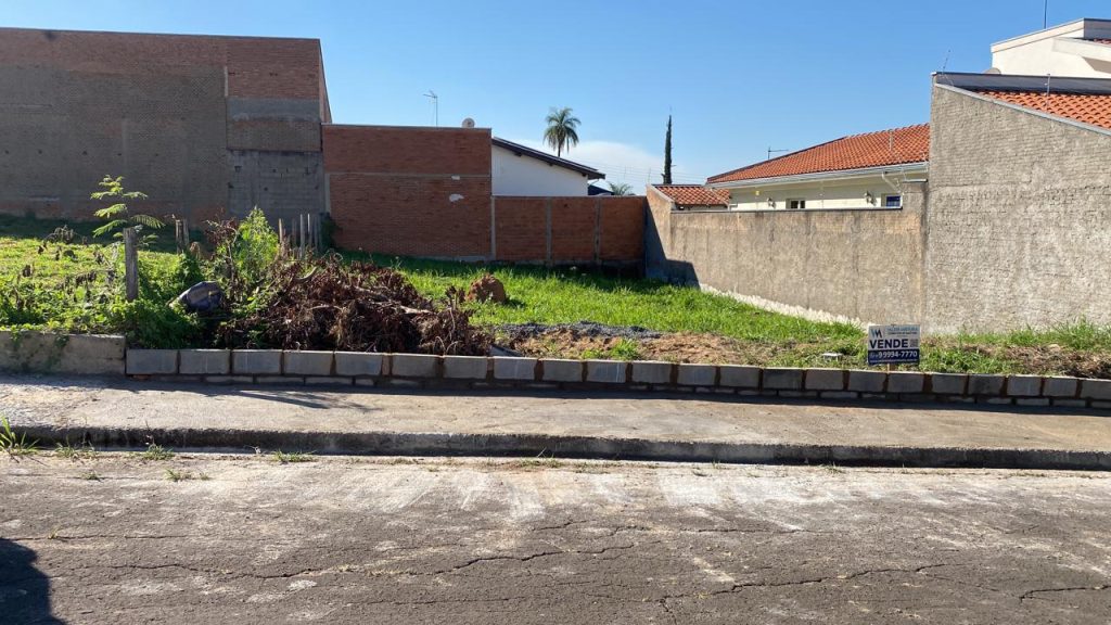 Terreno com topografia excelente no Parque Universitário