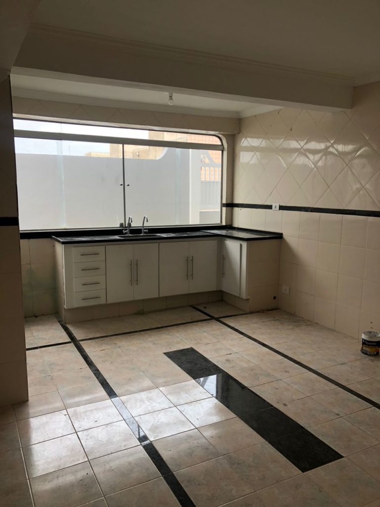 Locação – casa com 3 suítes – Nova São João