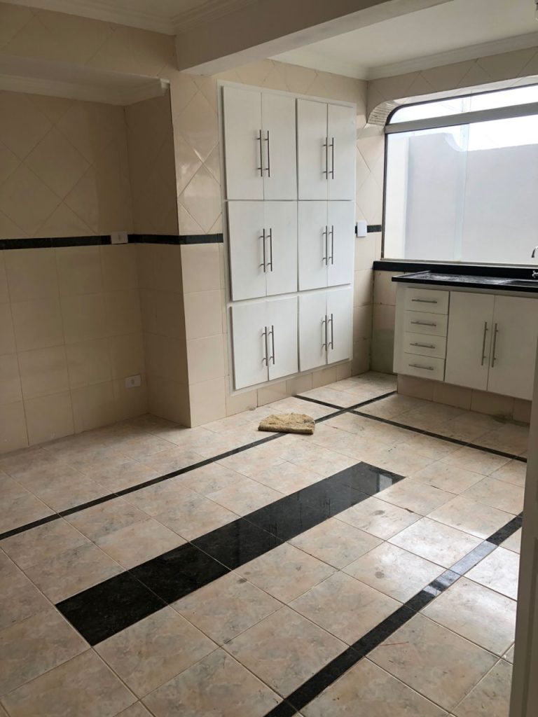 Locação – casa com 3 suítes – Nova São João