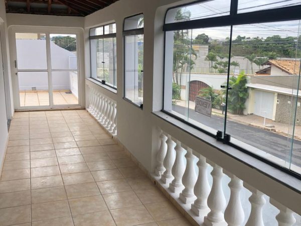 Locação – casa com 3 suítes – Nova São João