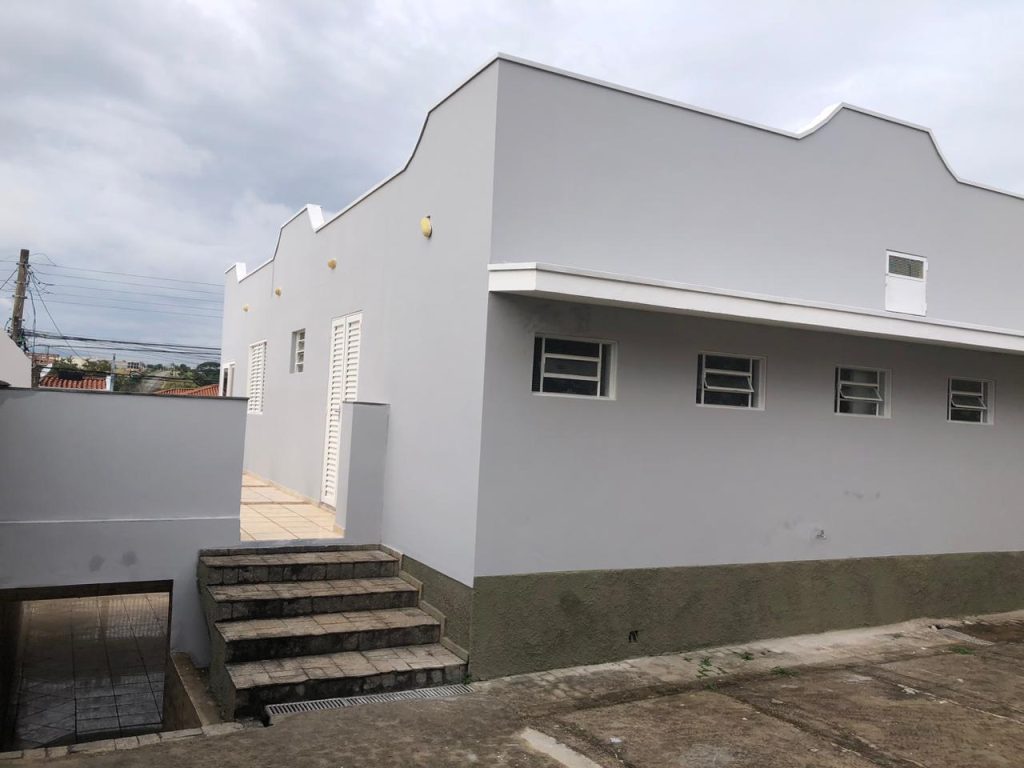 Locação – casa com 3 suítes – Nova São João