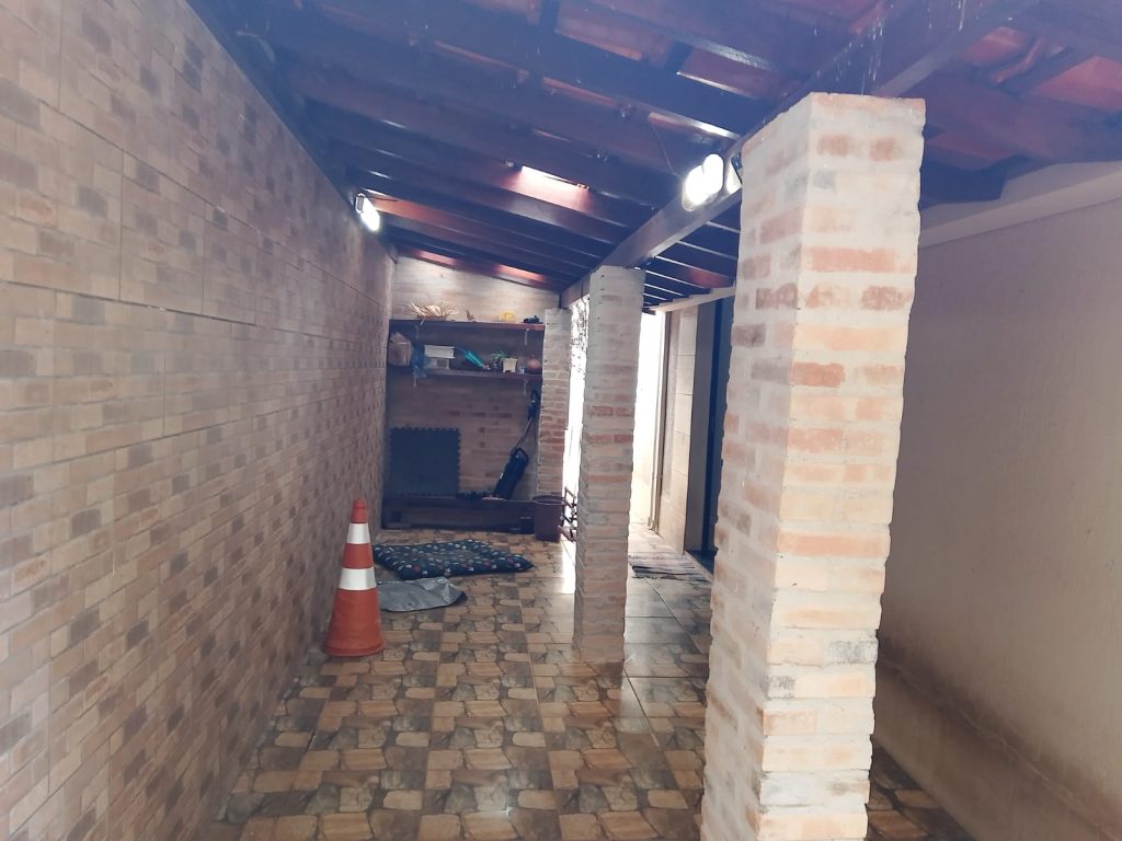 Casa para locação ou venda – próximo à UNIFAE