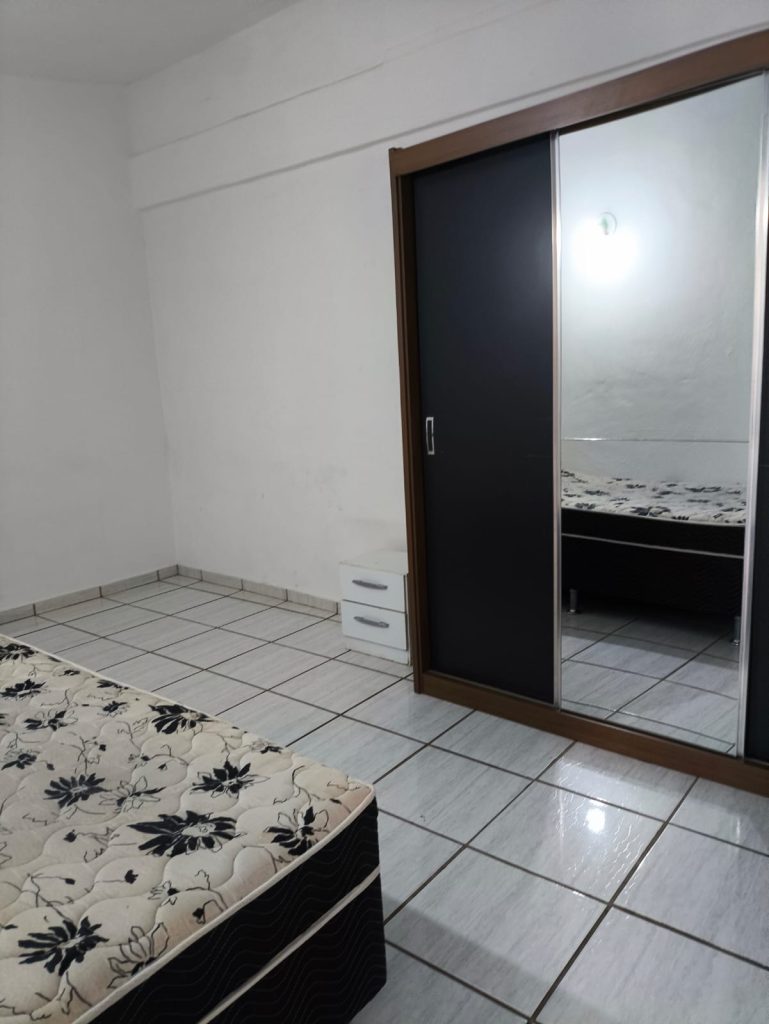 Locação – apartamento no Centro – com mobília