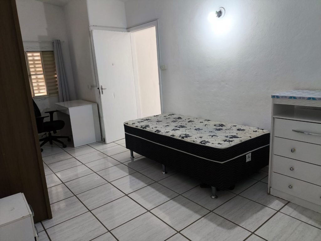 Locação – apartamento no Centro – com mobília