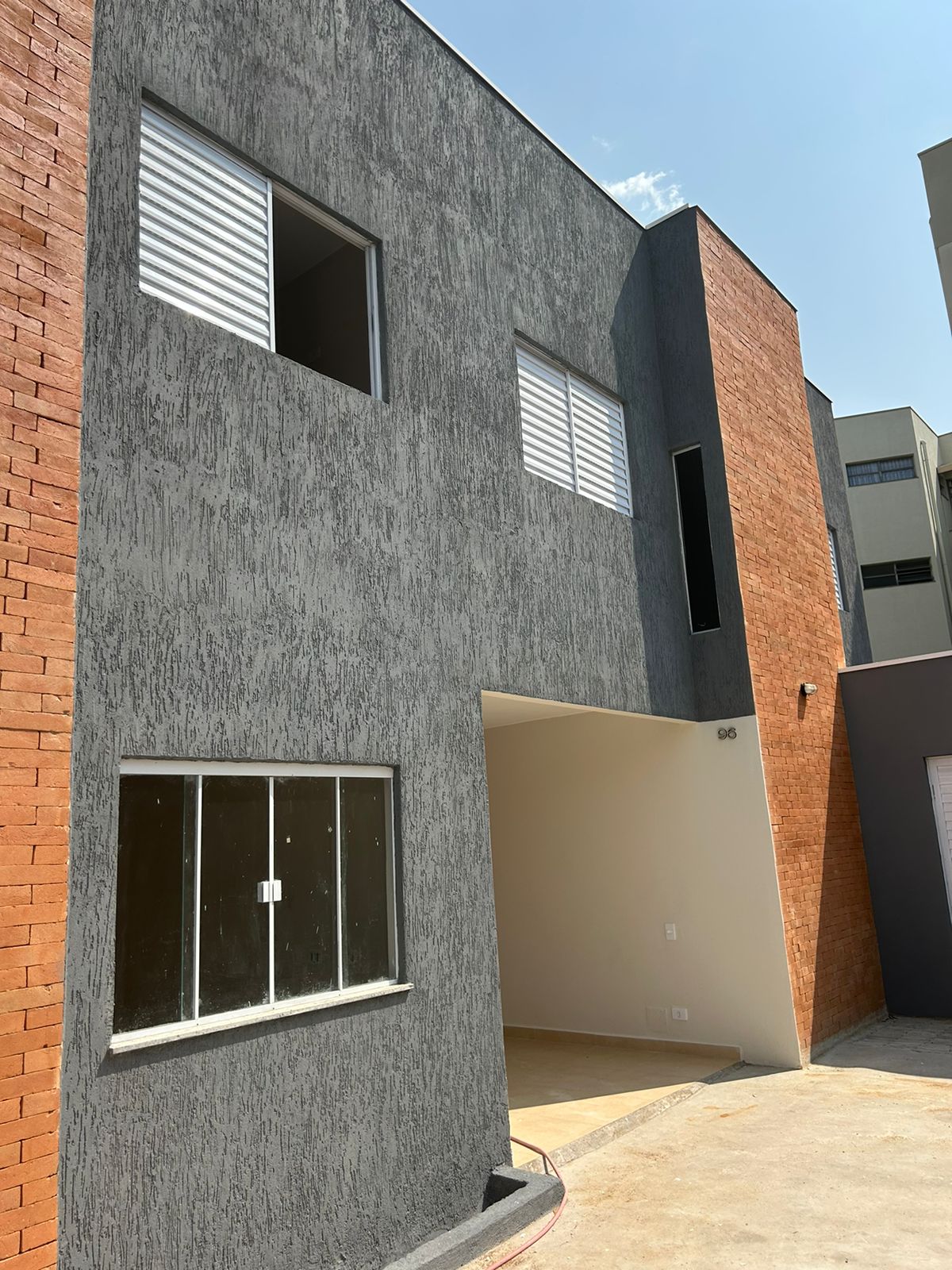 Sobrado no Colinas da Mantiqueira