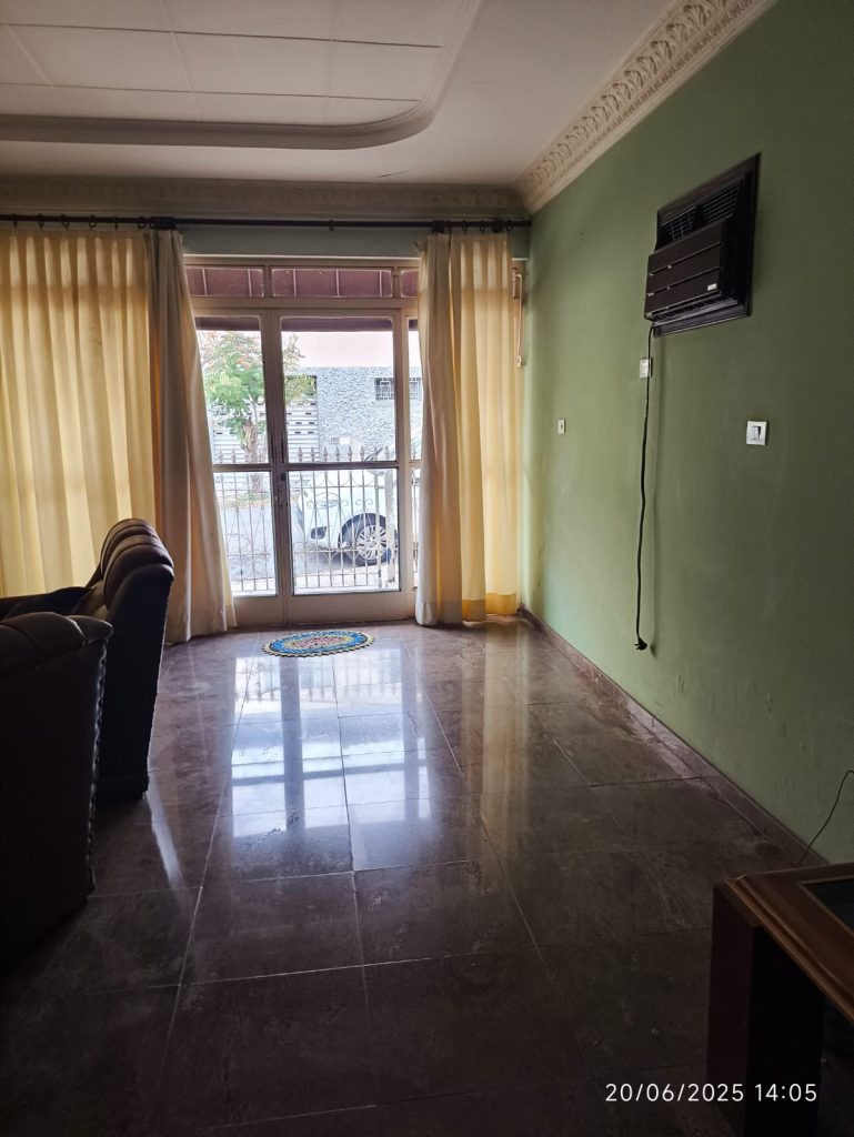 Casa para Locação ou Venda – Central