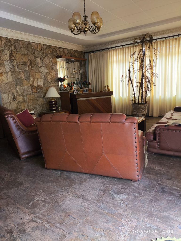 Casa para Locação ou Venda – Central